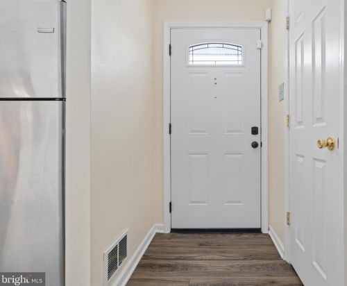 14857 Swallow Ct, Woodbridge VA  22193-1868 exterior