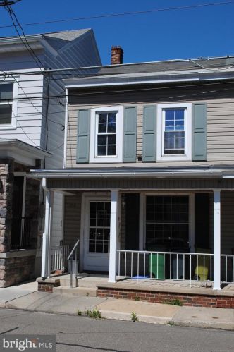 253 Mill St, Arnots Addition, PA 17970-1338
