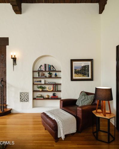 1765 Homewood Dr, Altadena CA  91001-2750 exterior