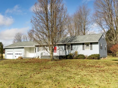382 2nd St, Pleasantville, PA 16341-9707