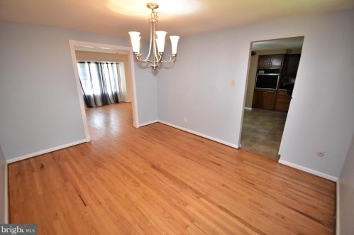 13 Saxony Dr, Riverton NJ  08077-4389 exterior