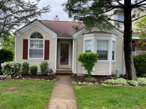 369 Finch Ln, Bedminster, NJ 07921-1920