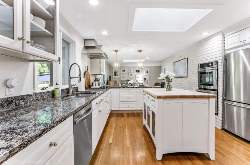 311 Middle Rd, Warwick RI  02818-2807 exterior