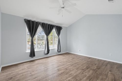 23 Outlook Cir, Pacifica CA  94044-2146 exterior