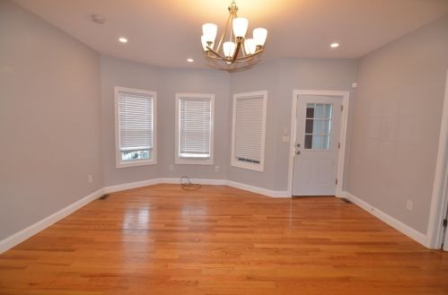 2 Antwerp St, Milton MA  02186-5003 exterior