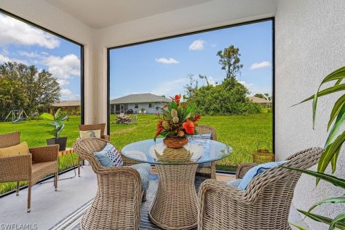 416 6th Ave, Cape Coral FL  33990-0011 exterior