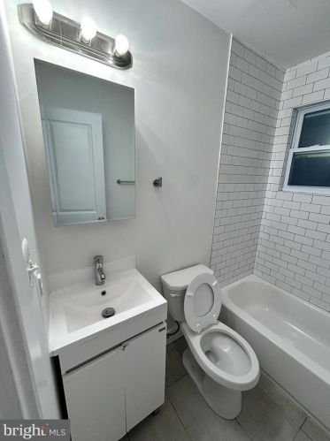 58 Galveston Pl, Washington DC  20032-2049 exterior