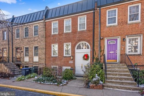 608 4th Pl, Washington, DC 20024-2720