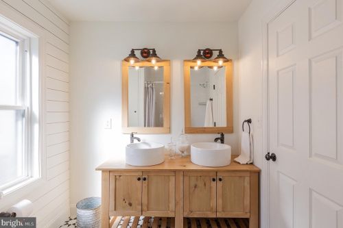 24 New St, Lancaster PA  17602-2047 exterior