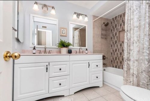 23037 Weymouth Pl, Santa Clarita CA  91354-2040 exterior