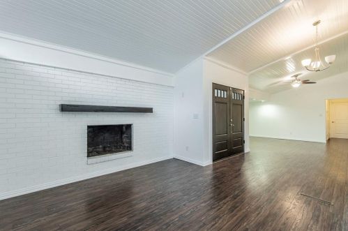 1813 Sevilla Rd, Fort Worth, TX 76116-1843
