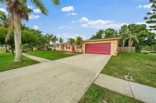 432 La Mancha Ave, West Palm Beach, FL 33411-1047