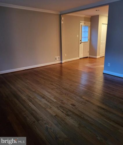 8904 Lagrange St, Lorton VA  22079-1627 exterior