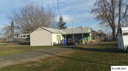 1611 Birch Ave, Lewiston ID  83501-5903 exterior