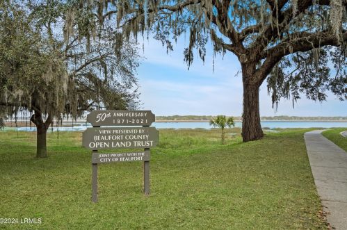 1715 Pigeon Point Rd, Beaufort, SC 29902-4000