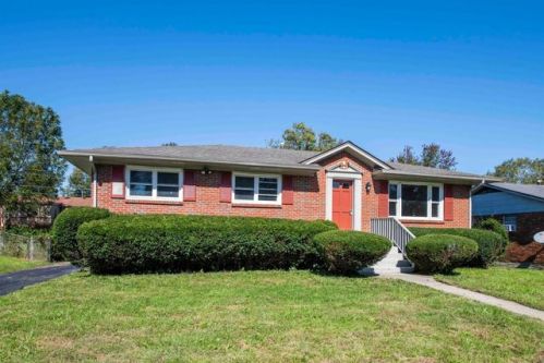 1133 Briarwood Dr, Lexington, KY 40511-1112