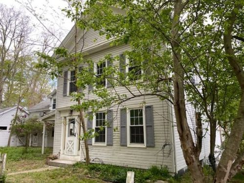 85 Upper Palmer Rd, Monson, MA 01057-9433