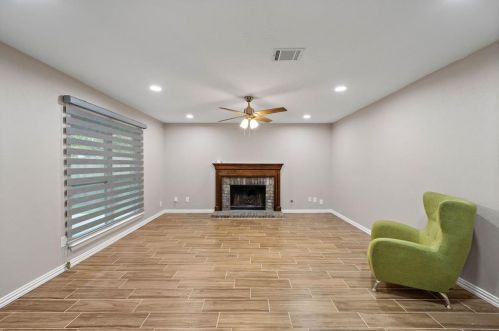 1923 Brazos Crossing Dr, Richmond TX  77406-6808 exterior