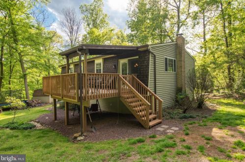 100 Hilldale Rd, Etters PA  17319-9469 exterior