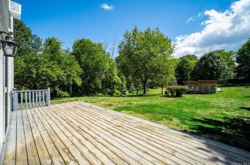 270 Prosperous Valley Rd, Middletown NY  10940-8707 exterior