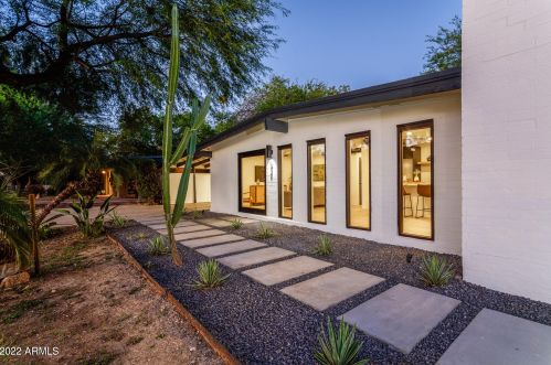 5721 10th St, Phoenix AZ  85014-2213 exterior