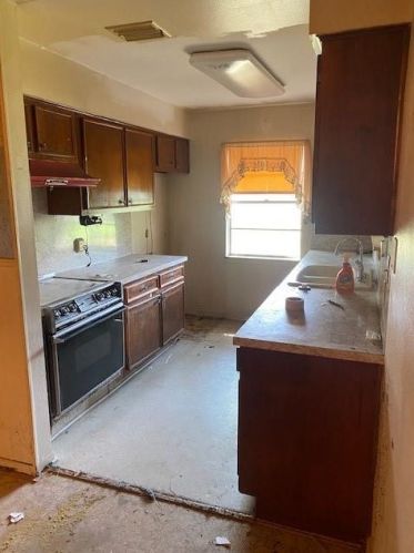 1109 Columbia, Deer Park TX  77536-6513 exterior