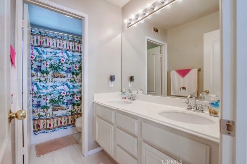 4884 Point Loma Pl, Oceanside CA  92057-3402 exterior