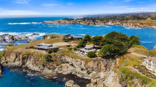 14240 Headlands Point Way, Mendocino CA  95460-9612 exterior