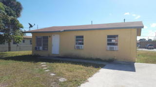 1587 28th St, West Palm Beach FL  33404-4068 exterior