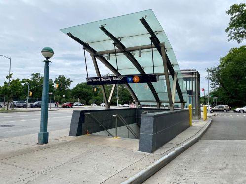 84-31 Van Wyck Expy, Jamaica NY  exterior