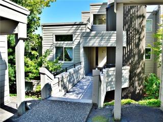 7375 Old Redmond Rd, Redmond WA  98052-4277 exterior