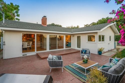 2105 Velez Dr, Rancho Palos Verdes CA  90275-1427 exterior