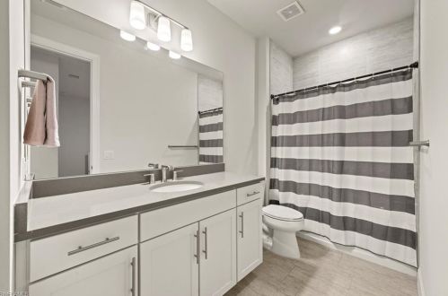 2754 Aviamar Cir, Naples FL 34114-0097 exterior