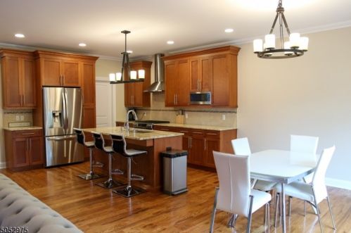 25 Ridge Rd, West Paterson NJ  07424-2416 exterior