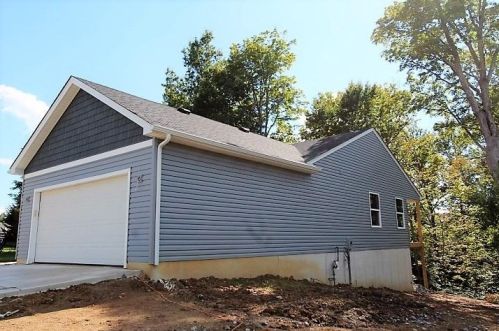 66 Charmalee Dr, Amelia, OH 45102-2369