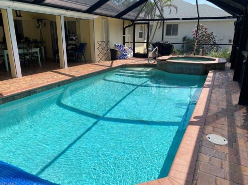 2566 27th Ave, Cape Coral, FL 33914-3833