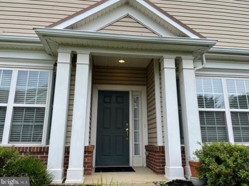 123 Sparrow Dr, Trenton, NJ 08690-2459
