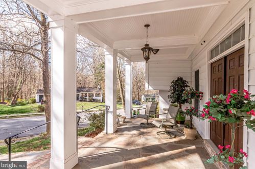 11019 Ring Rd, Herndon, VA 20190-3918