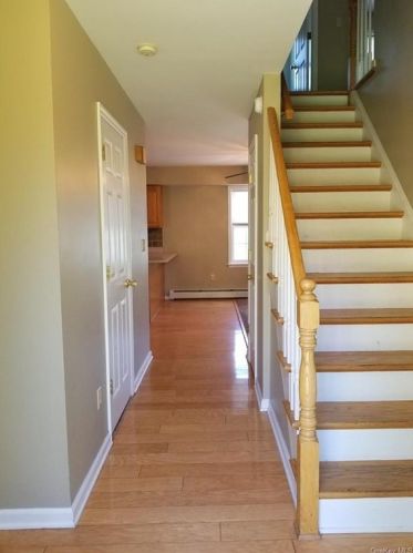 17 Division St, Cornwall, NY 12518-1631