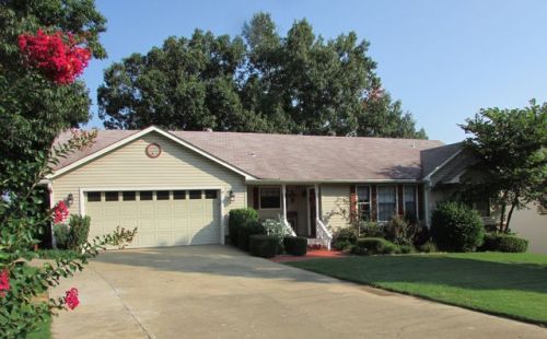870 Country Club Dr, Greenwood, AR 72936-5900