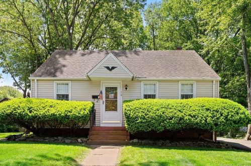10 Durkin St, Manchester, CT 06040-4316