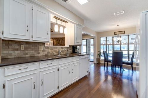 324 Shady Brk Ln, Cedar Hill TX 75104-4791 exterior