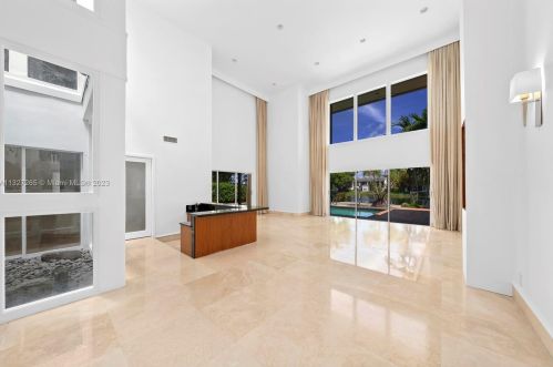 3051 35 St, Hollywood FL 33021-2627 exterior