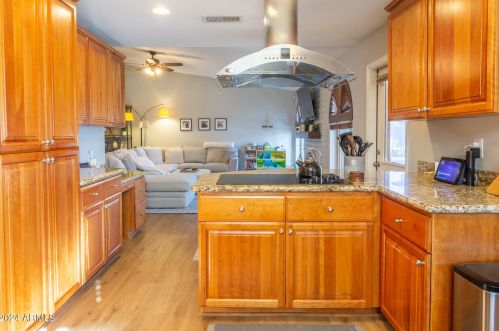 5829 Acoma Dr, Scottsdale AZ  85254-2413 exterior