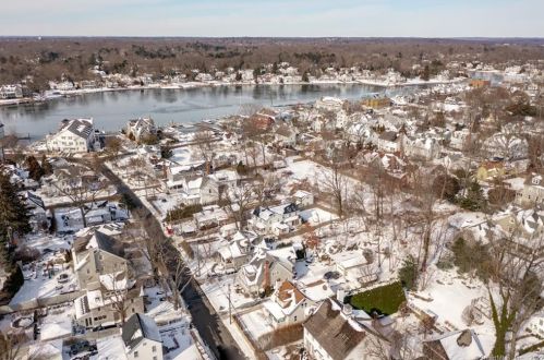 17 Crockett St, Norwalk CT  06853-1610 exterior