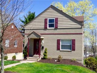 46 Calvert St, Bridgeville, PA 15017-1912
