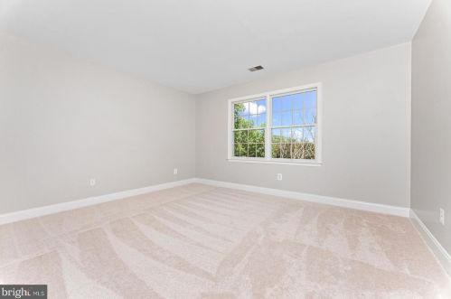 5329 Jacobs Creek Pl, Haymarket VA  20169-6152 exterior