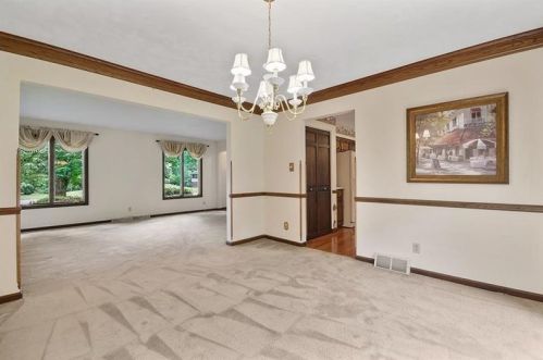 1605 Mountain View Dr, Gibsonia PA 15044-9274 exterior