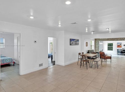 1530 56th Ave, Hollywood FL  33021-4643 exterior