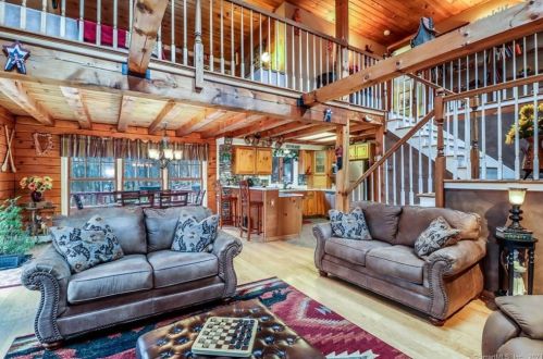 539 Cornwall Bridge Rd, West Woods CT  06069-2525 exterior